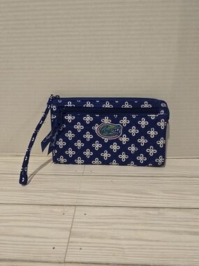 Vera Bradley Collegiate University of Florida White On Blue Wristlet Wallet